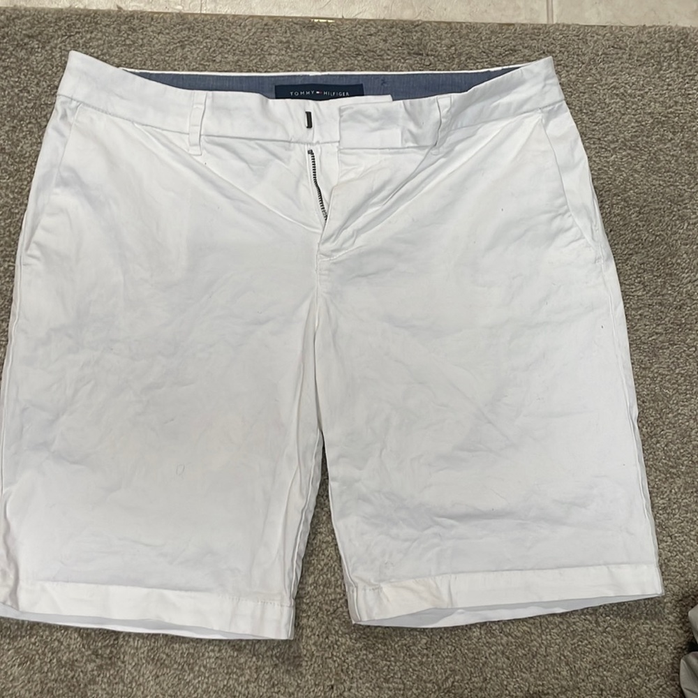 Tommy Hilfiger womens shorts size 4